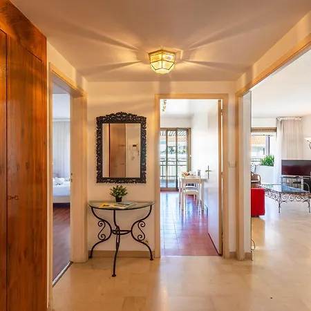 아파트 Gray D'albion 2p Bla584 *