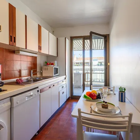 Gray D'albion 2p Bla584 Канны